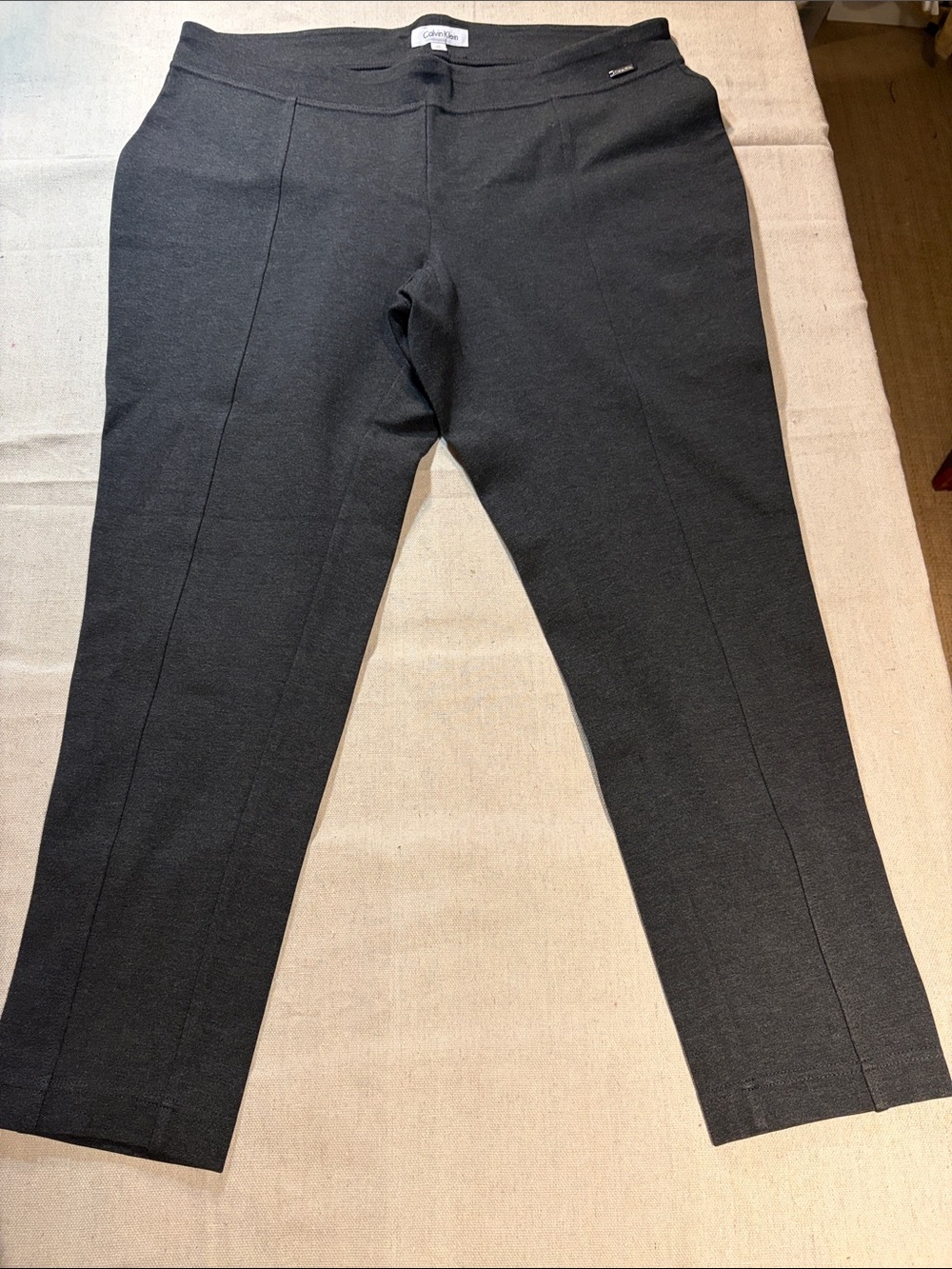 Womenās pull on pants